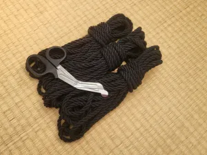 'Raven Black' Hemp bondage rope