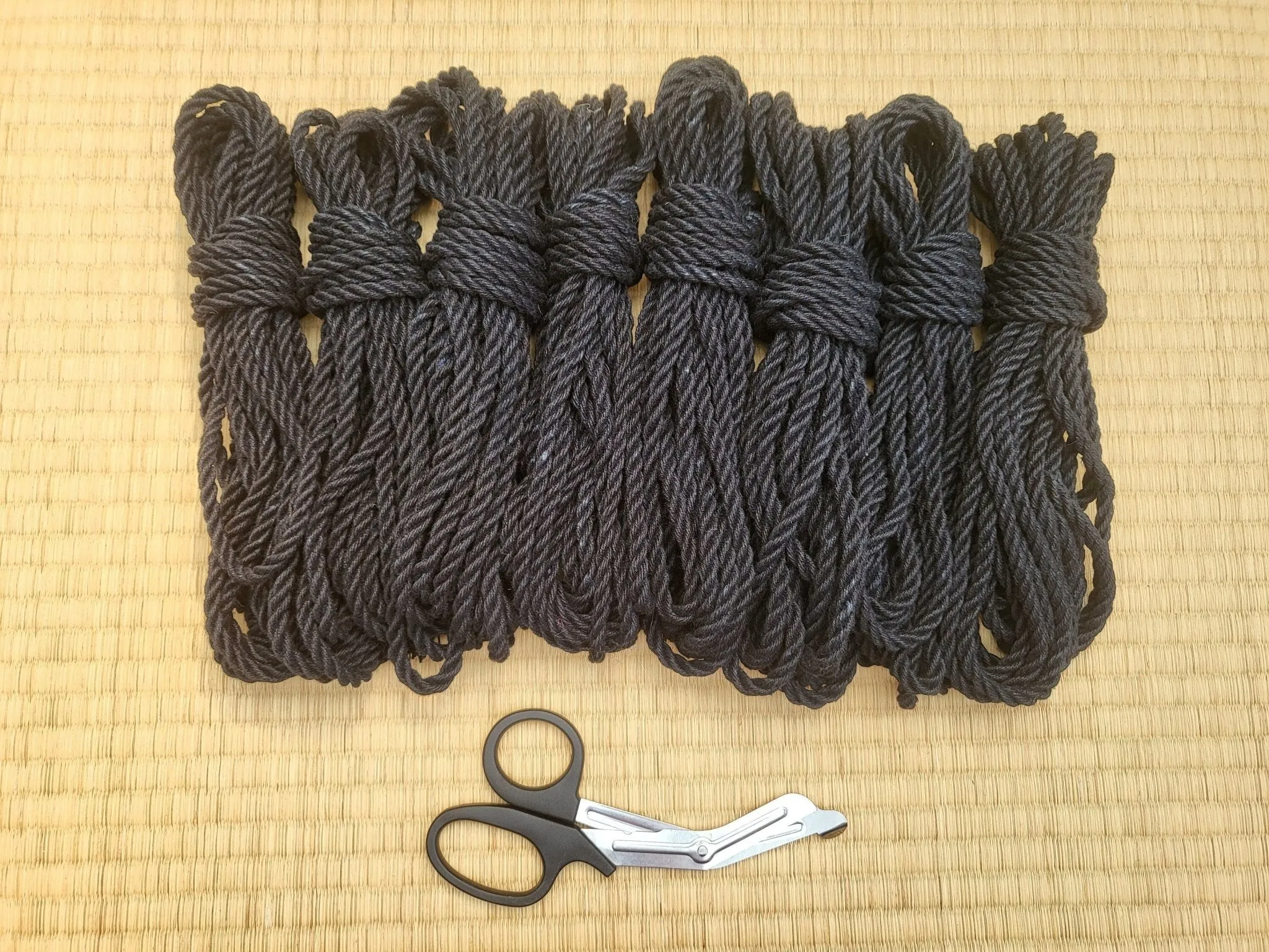 'Raven Black' Hemp bondage rope